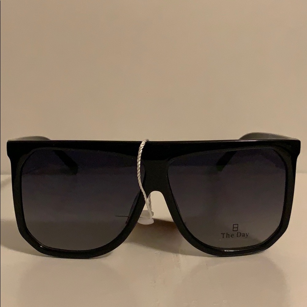 🆕 🆑  SUNGLASSES